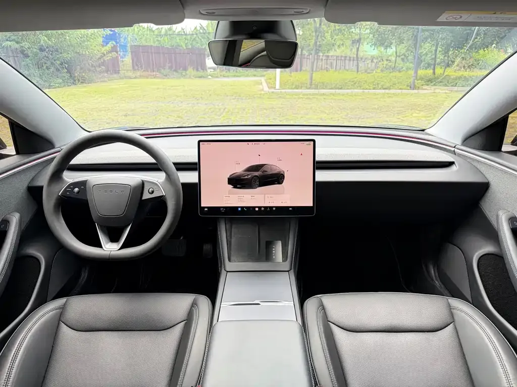 Tesla Model 3 — фото 4
