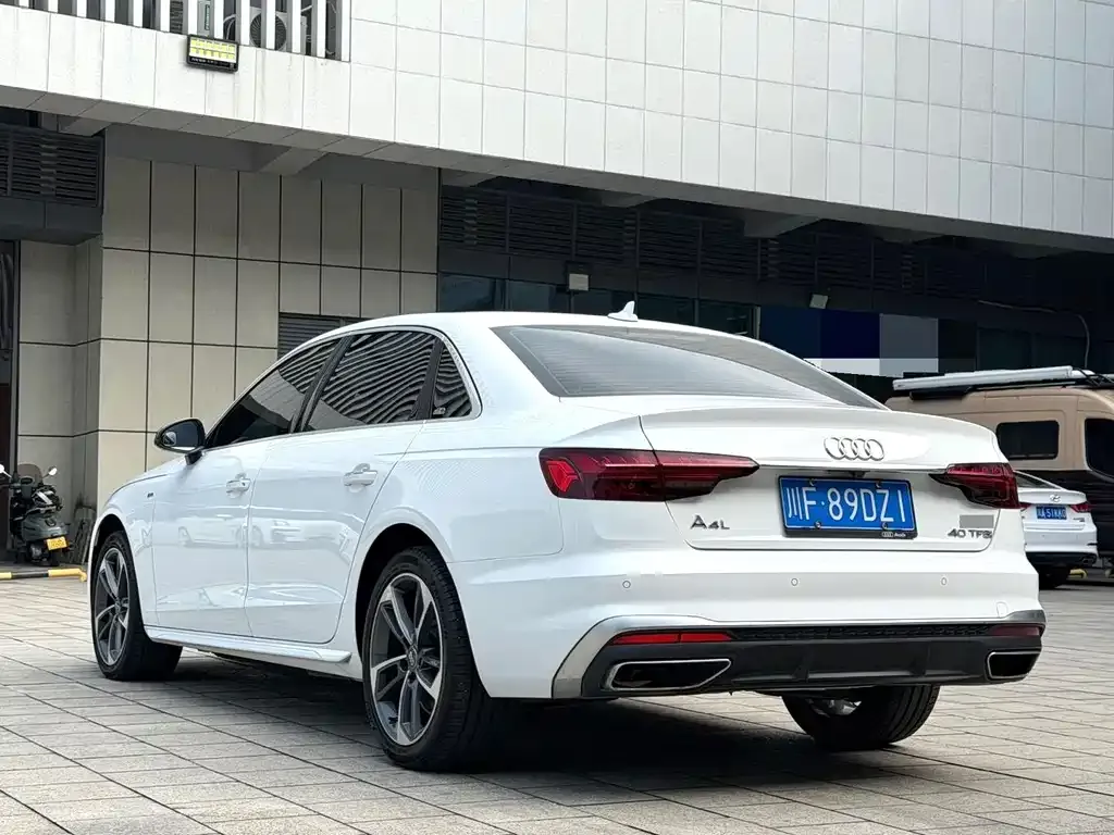 Audi A4L — фото 4
