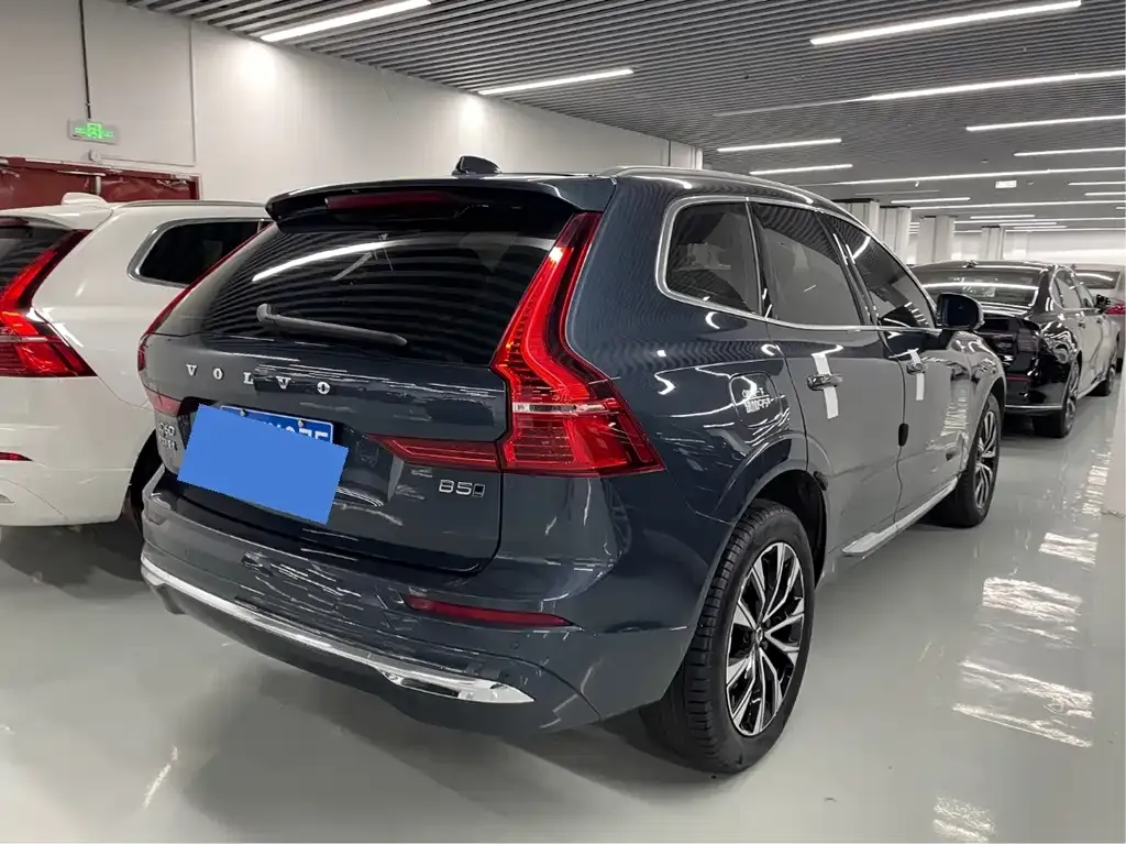Volvo XC60 — фото 6