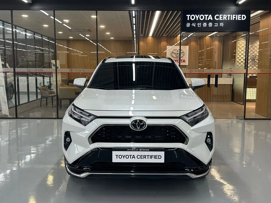 Toyota RAV4 — фото 5
