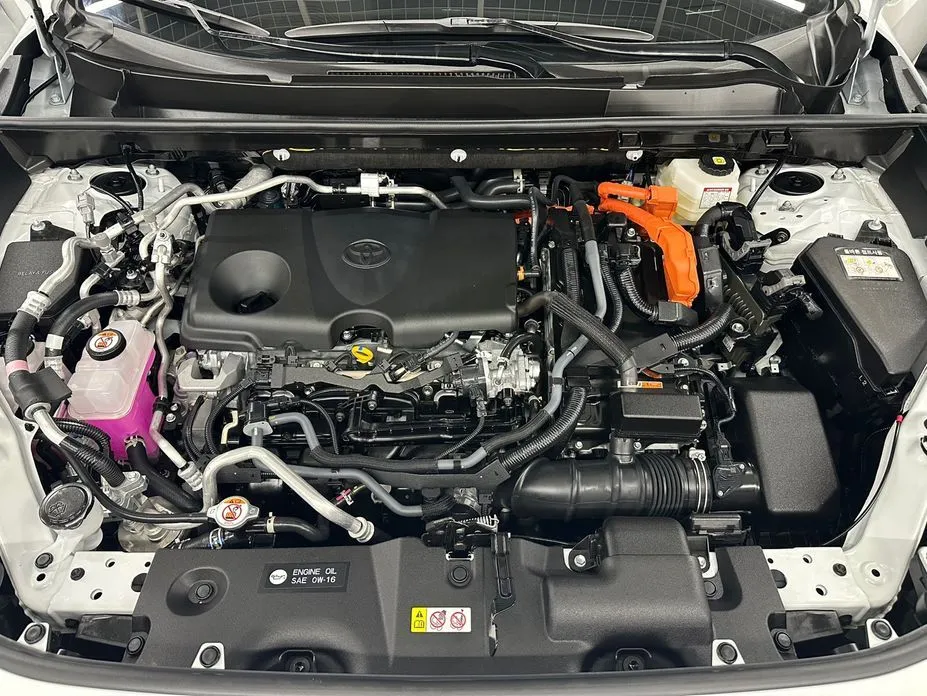 Toyota RAV4 — фото 10