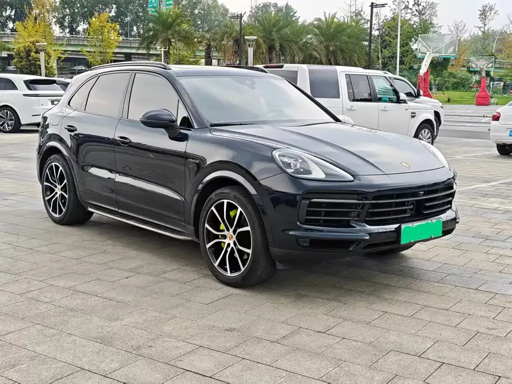 Porsche Cayenne Hybrid — фото 7