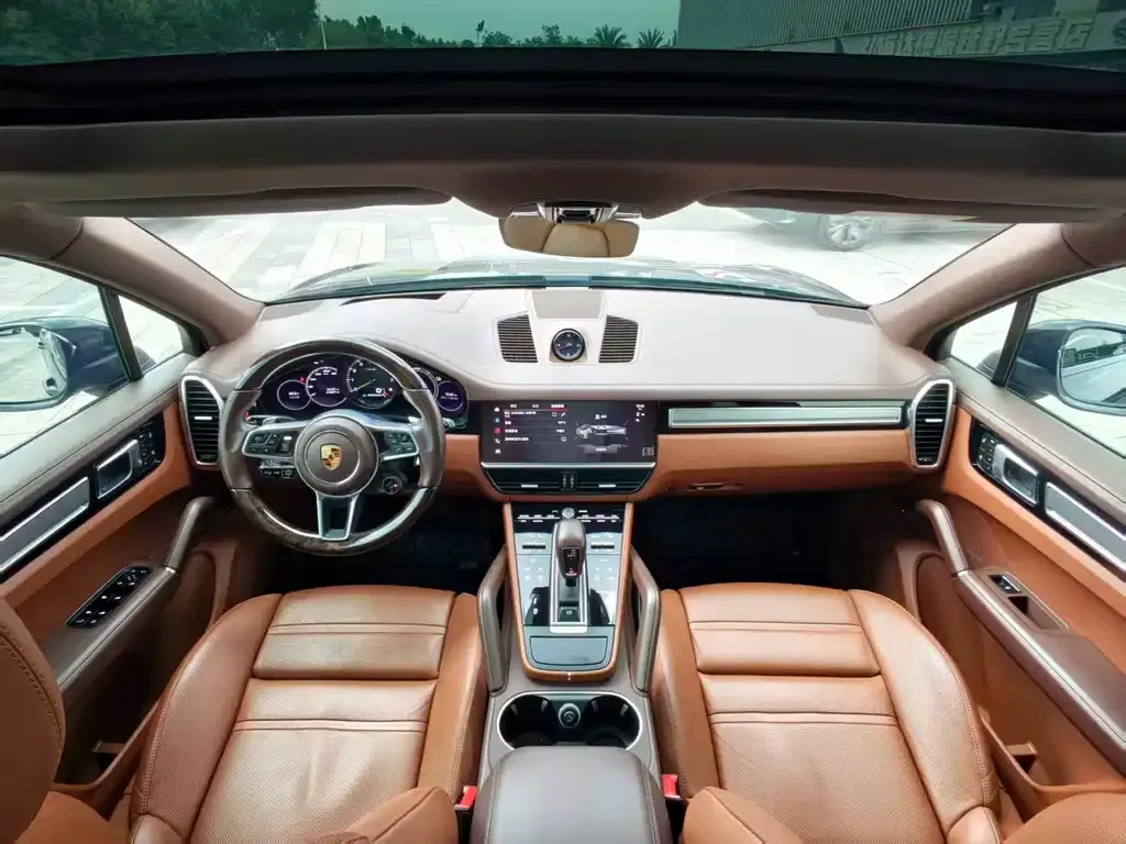 Porsche Cayenne Hybrid — фото 10