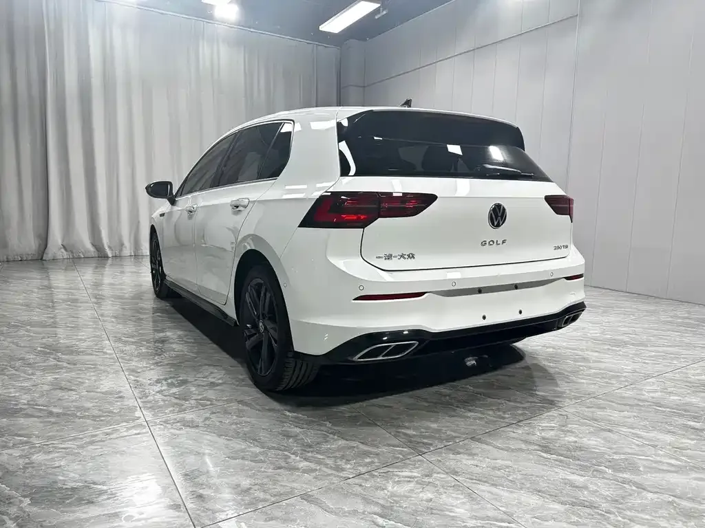 Volkswagen Golf — фото 8