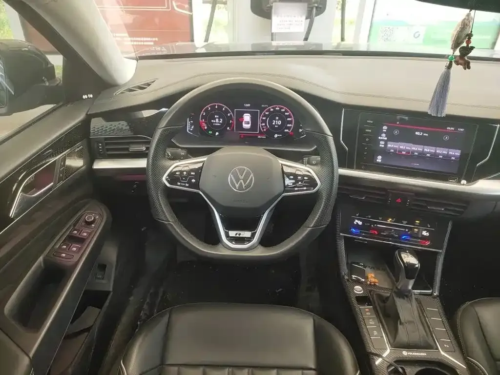 Volkswagen Passat — фото 9