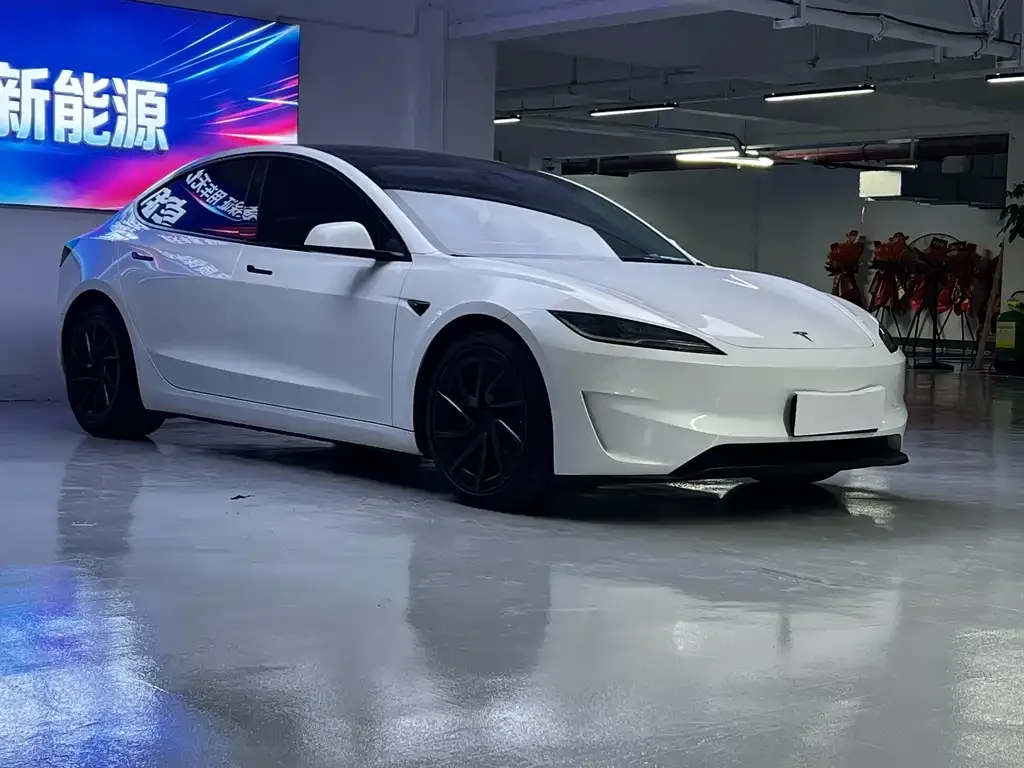 Tesla Model 3 — фото 5