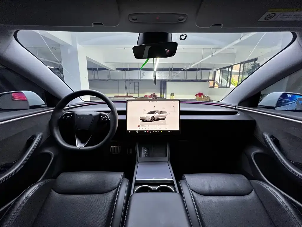Tesla Model 3 — фото 10