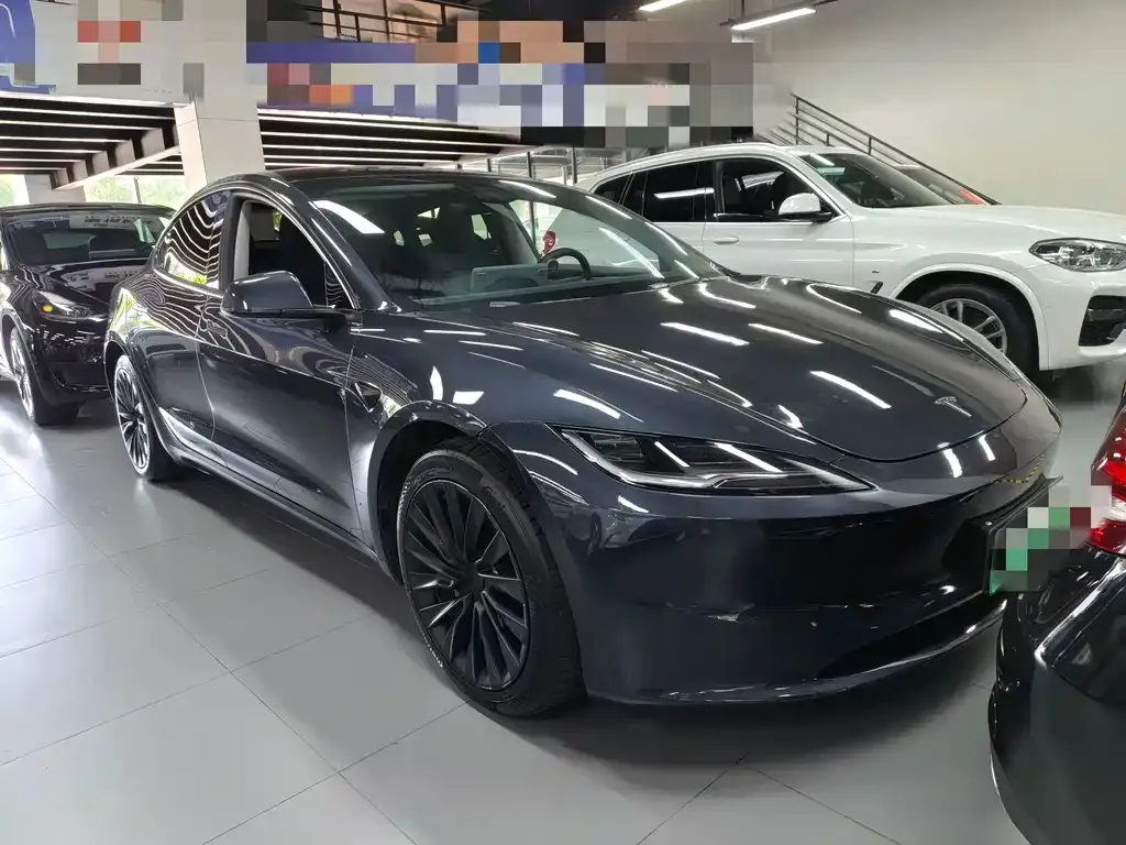 Tesla Model 3 — фото 2
