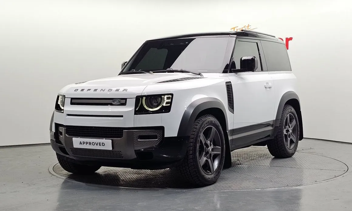 Land Rover Defender — фото 1