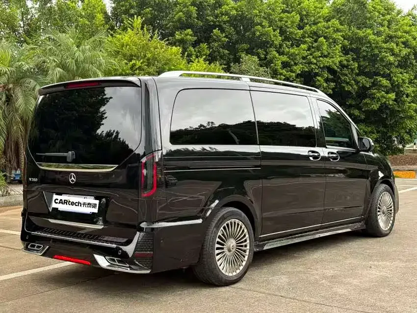 Mercedes-Benz V-Class — фото 10