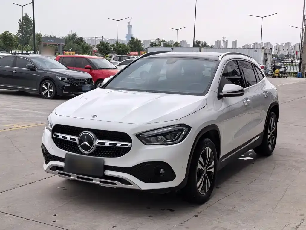 Mercedes-Benz GLA — фото 1