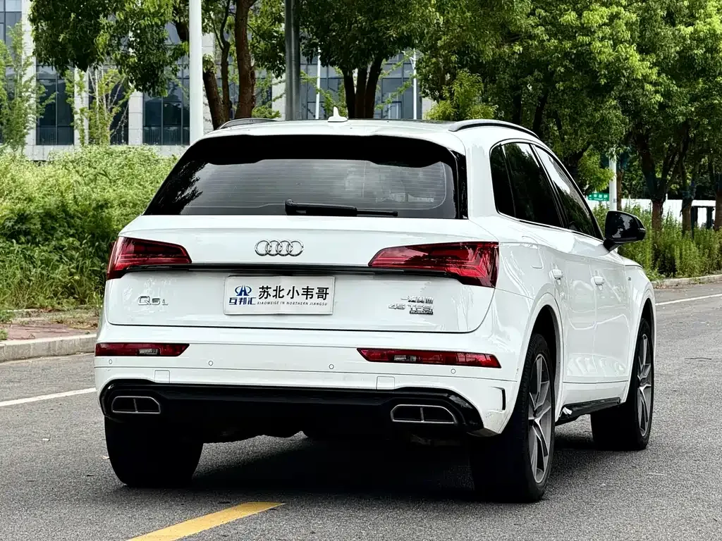 Audi Q5L — фото 7