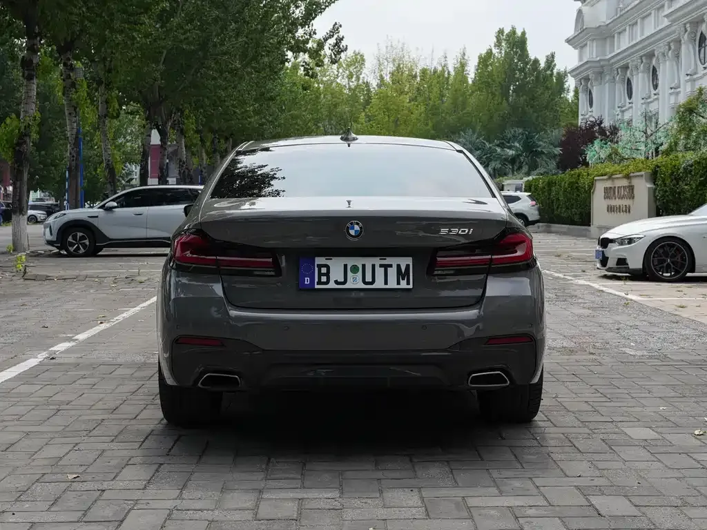 BMW 5 Series (Import) — фото 10
