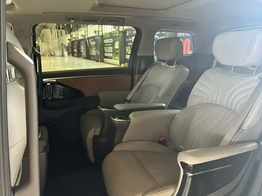 GAC Motor Trumpchi M8 — фото 2