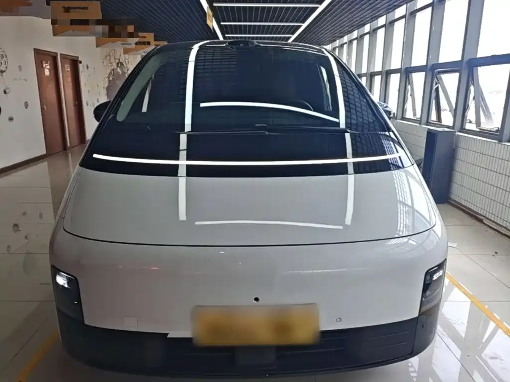 Li Auto MEGA — фото 7