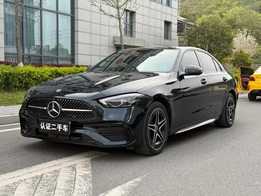 Mercedes-Benz C-Class — фото 1