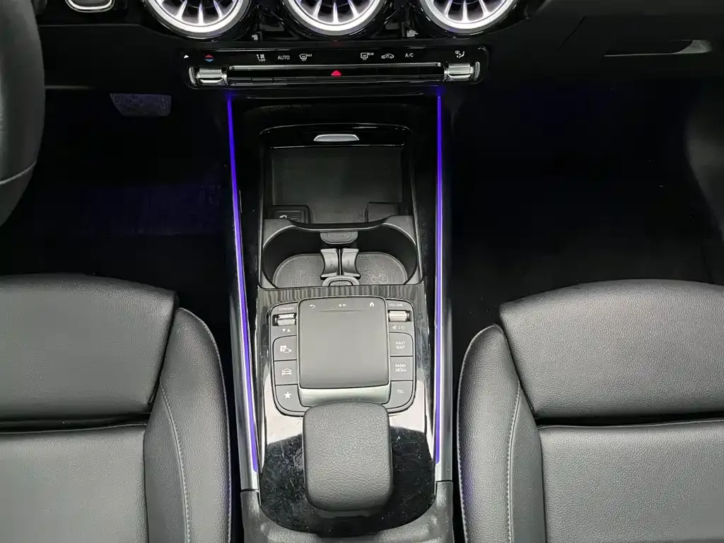 Mercedes-Benz GLA — фото 6