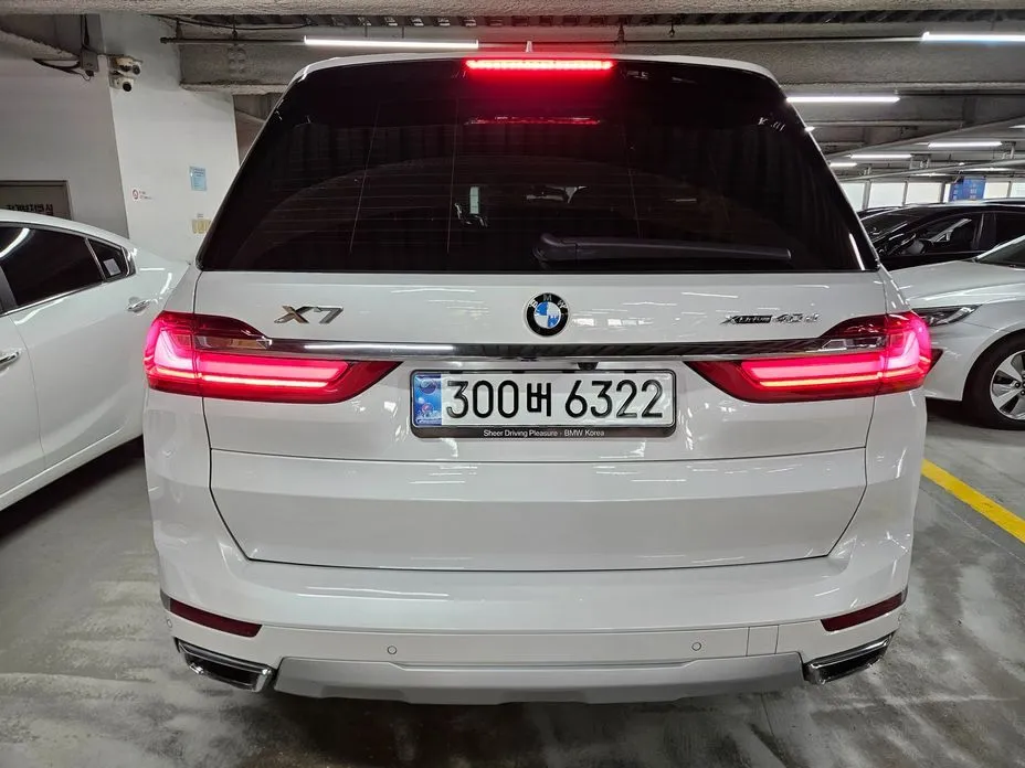 BMW X7 — фото 10