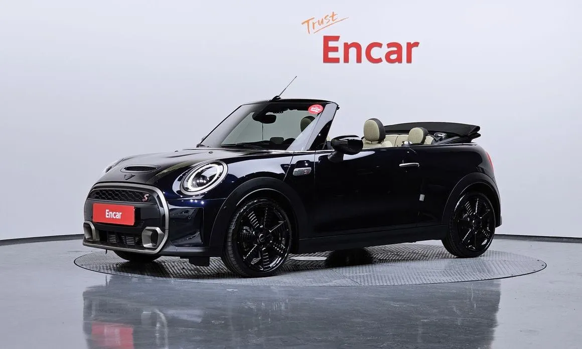 Mini Cooper Convertible — фото 1