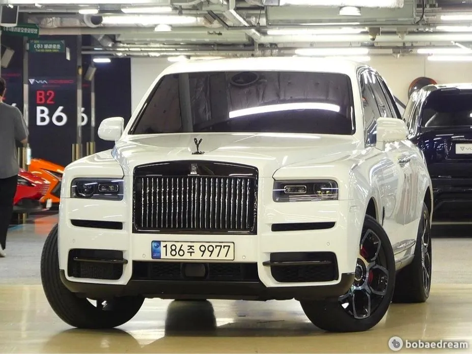 Rolls-Royce Cullinan — фото 1
