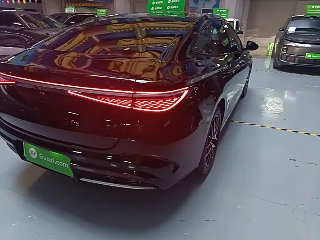 BYD Seal — фото 8