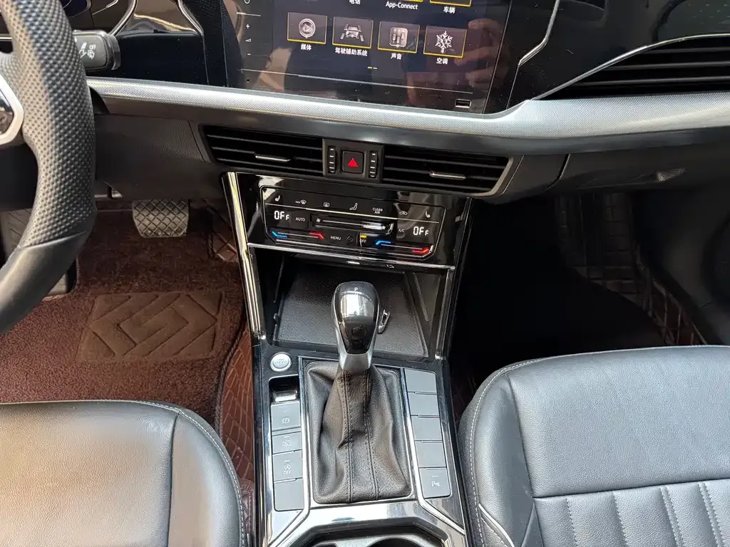Volkswagen Passat — фото 10