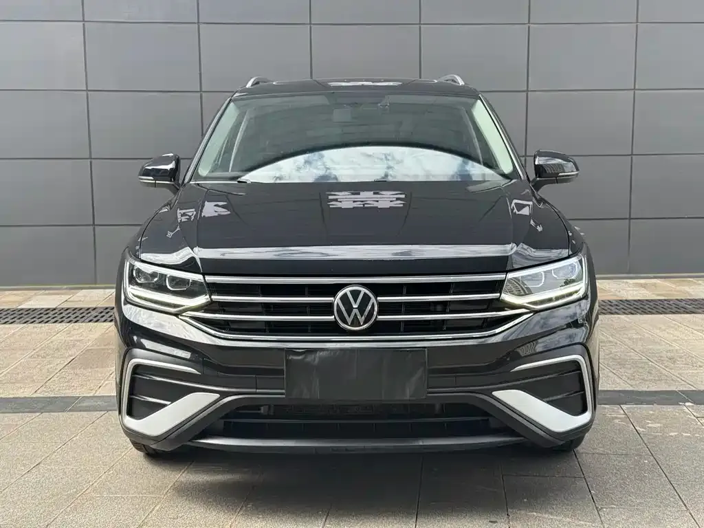 Volkswagen Tiguan L — фото 4