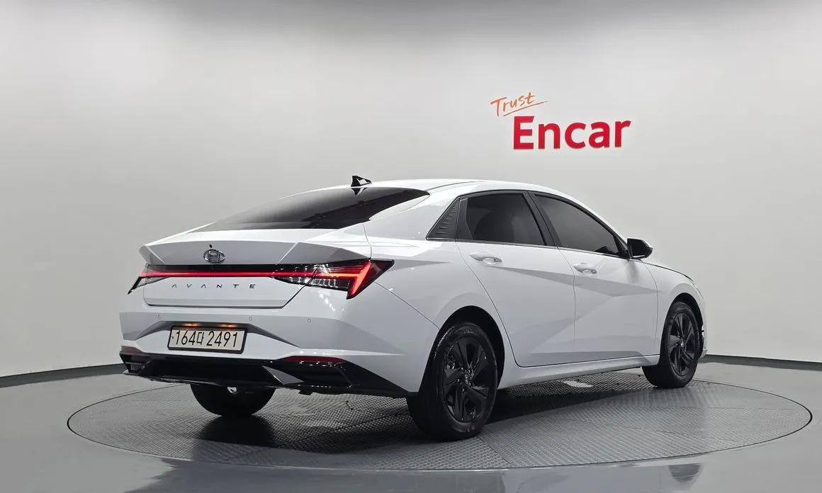 Hyundai AVANTE — фото 4