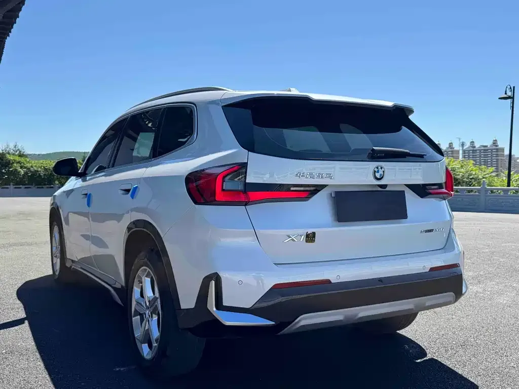 BMW X1 — фото 5