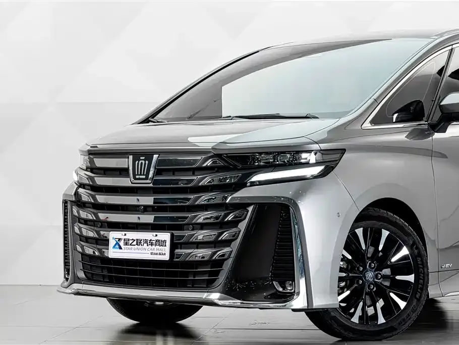 Toyota Vellfire — фото 6