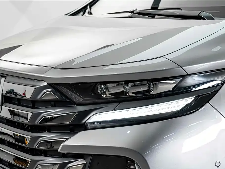 Toyota Vellfire — фото 8