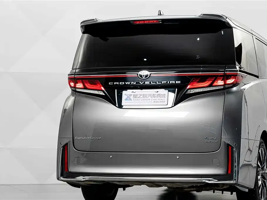 Toyota Vellfire — фото 4