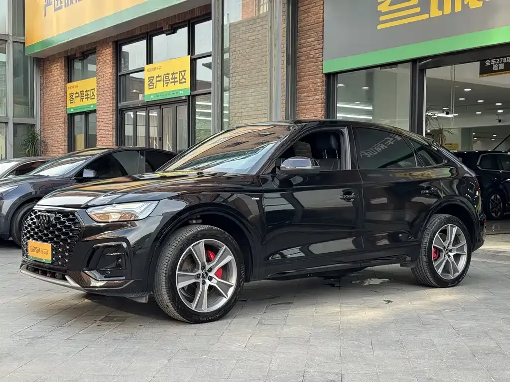 Audi Q5L Sportback — фото 10