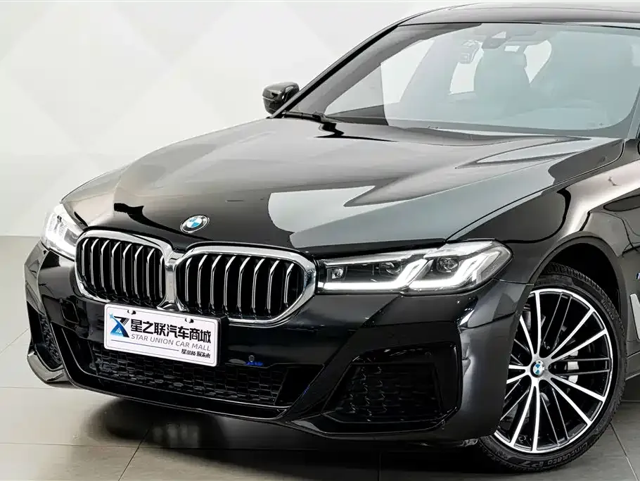 BMW 5 Series — фото 9