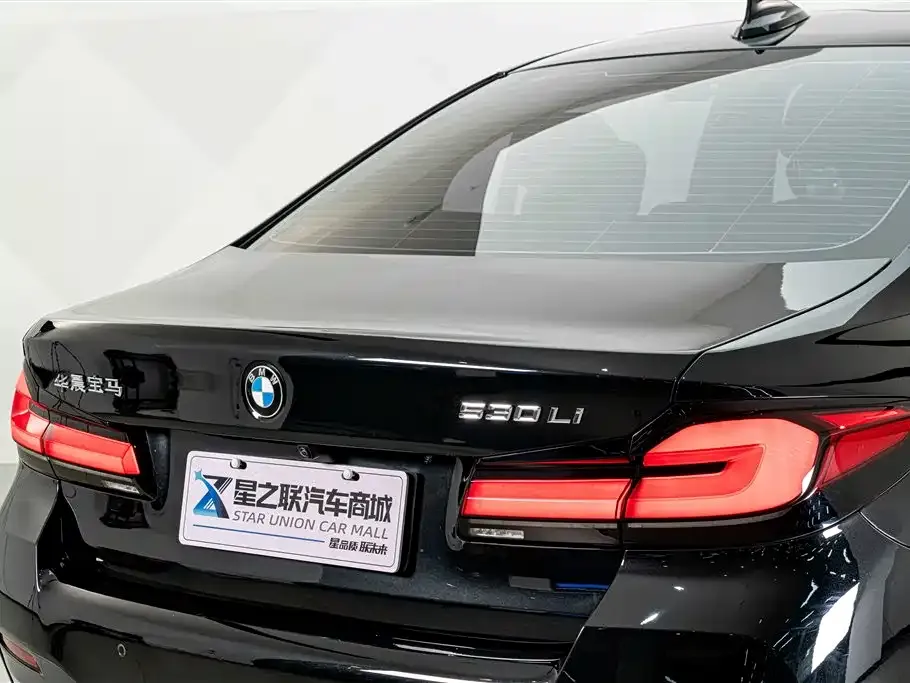 BMW 5 Series — фото 10
