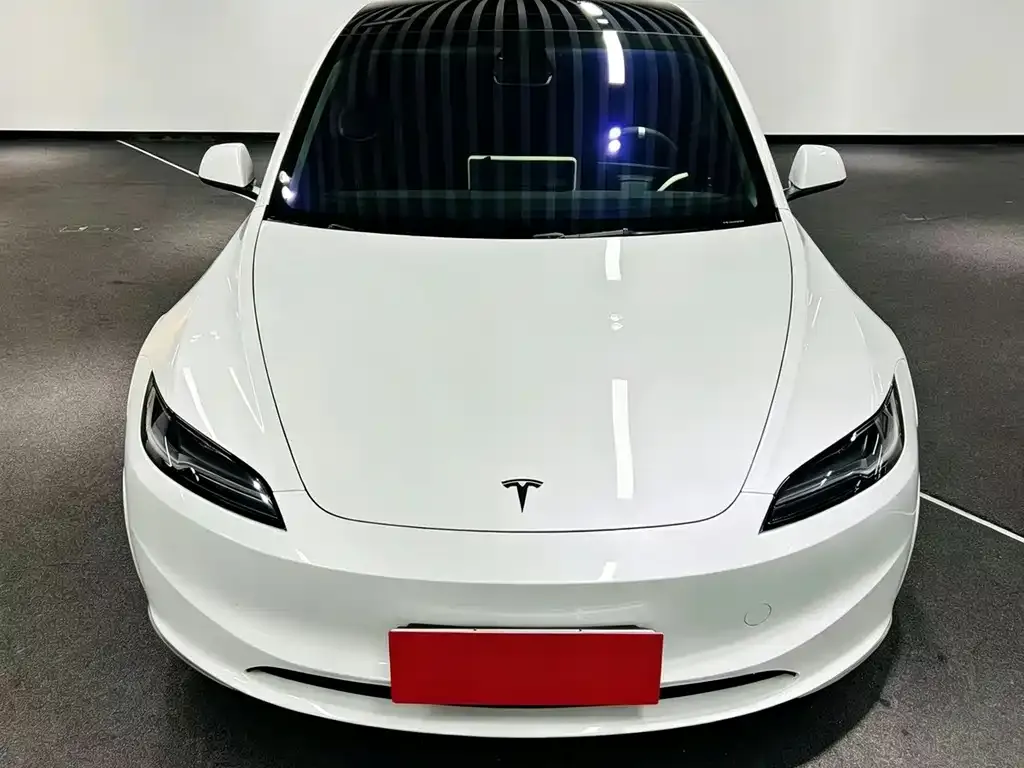 Tesla Model 3 — фото 3