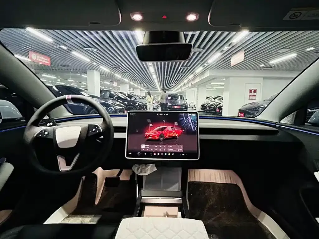 Tesla Model 3 — фото 8