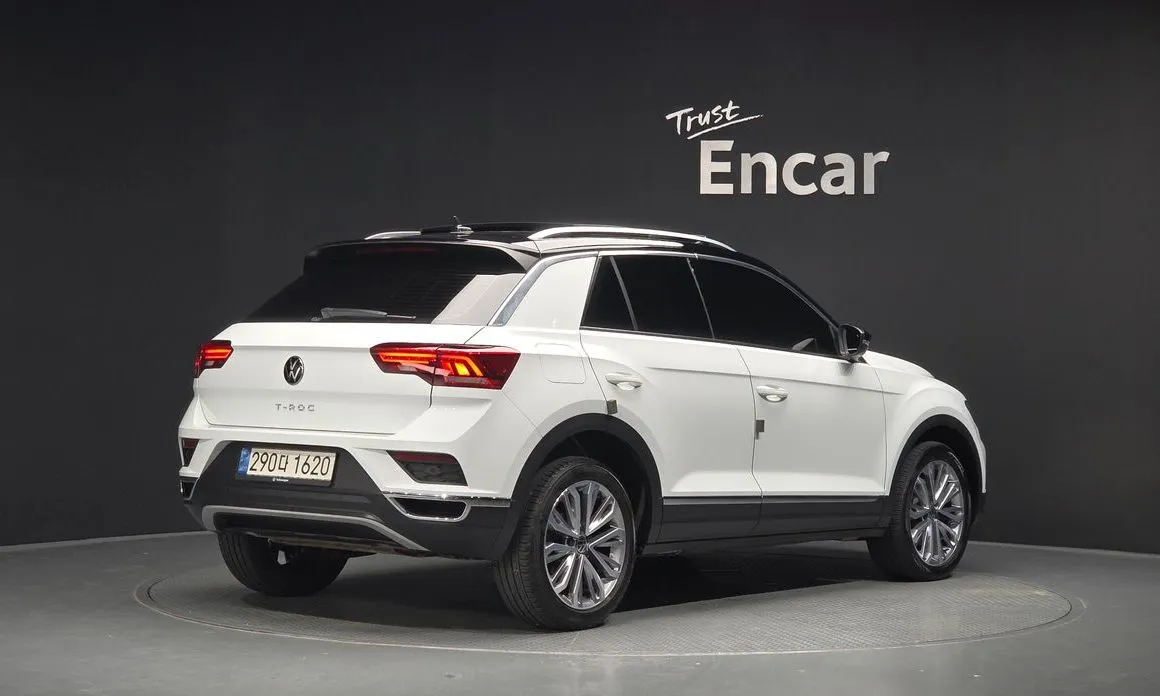 Volkswagen T-Roc — фото 2
