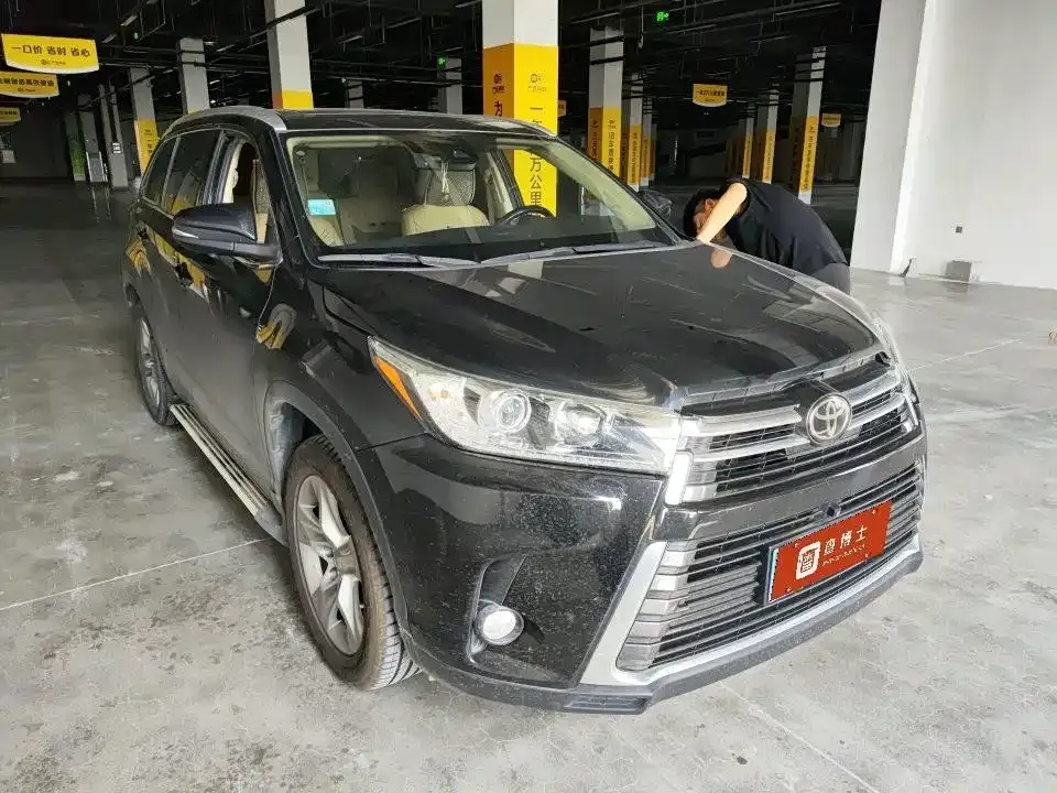 Toyota Highlander — фото 2