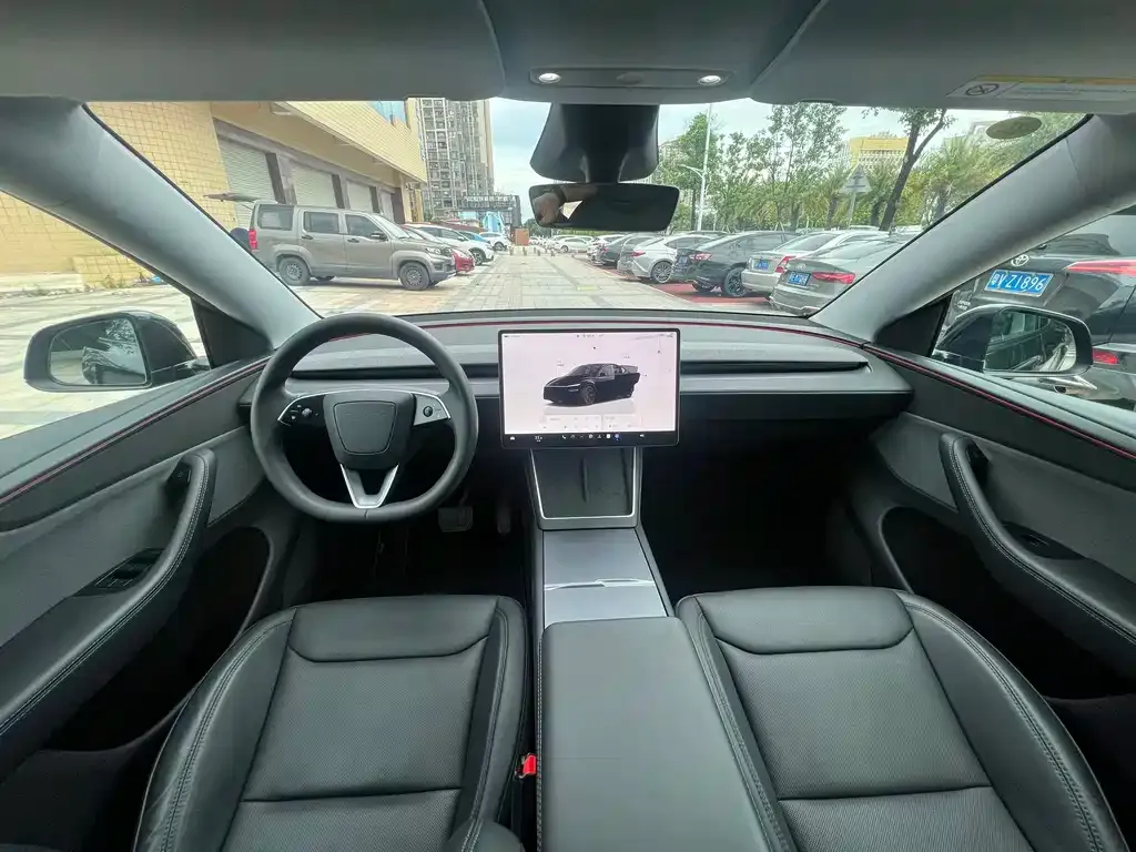 Tesla Model Y — фото 5
