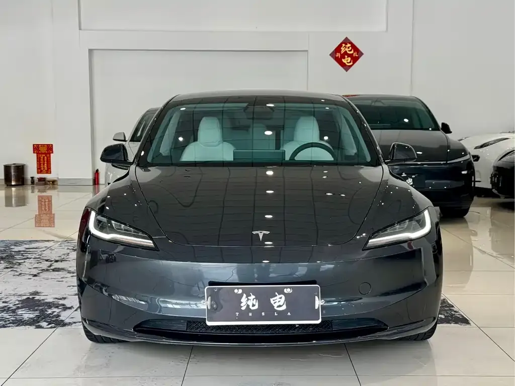 Tesla Model 3 — фото 4