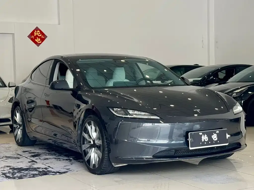 Tesla Model 3 — фото 7