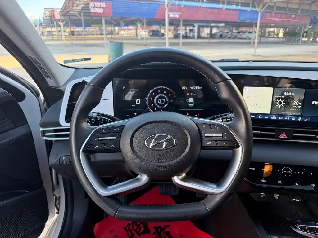 Hyundai Elantra — фото 4