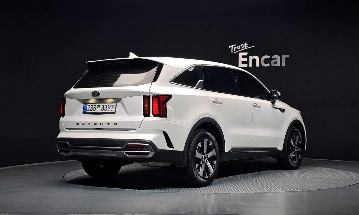 Kia Sorento — фото 6