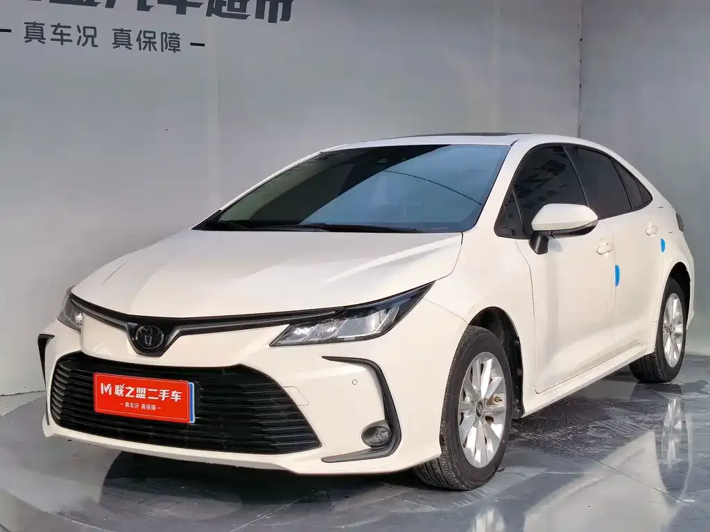 Toyota Corolla — фото 1