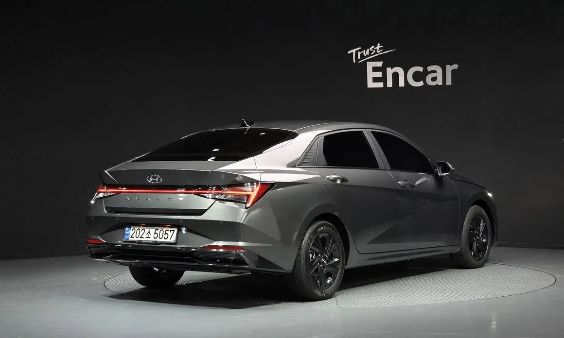 Hyundai AVANTE — фото 3