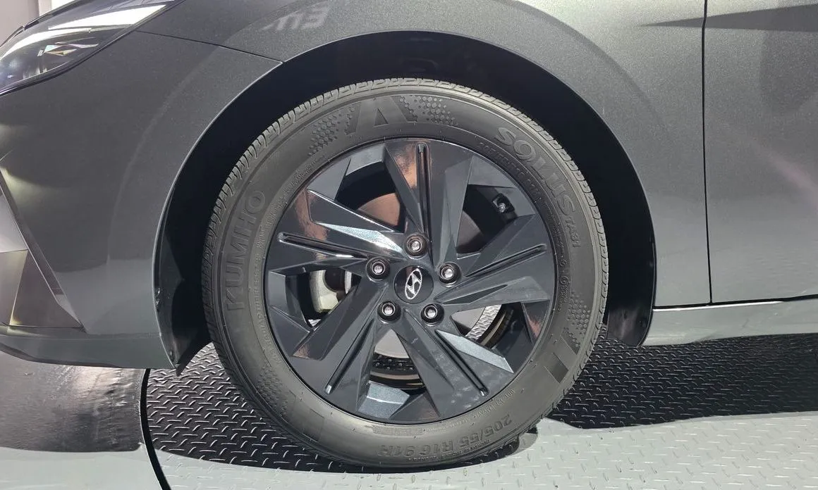 Hyundai AVANTE — фото 10