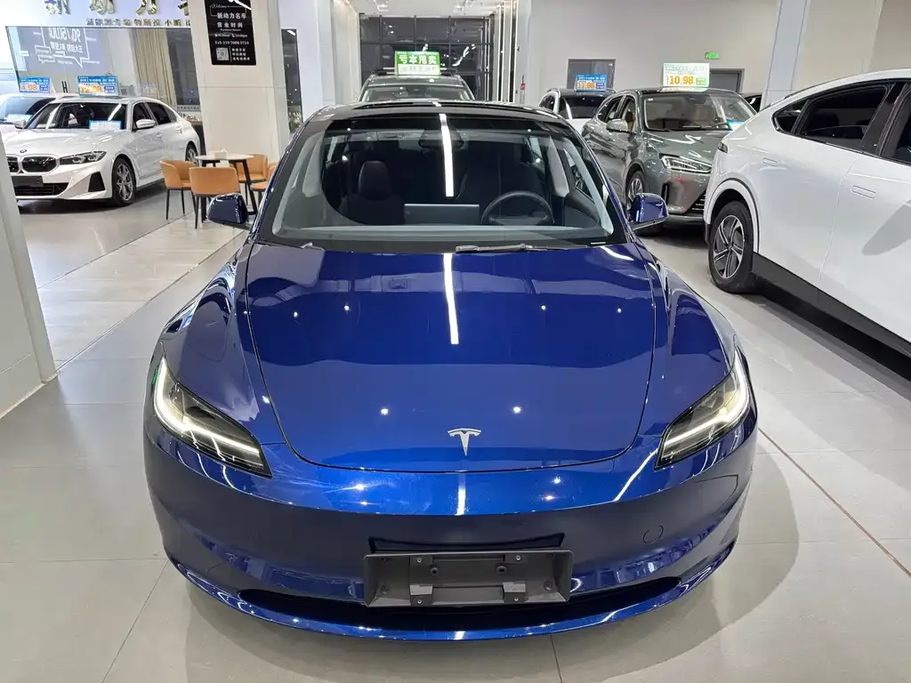 Tesla Model 3 — фото 7
