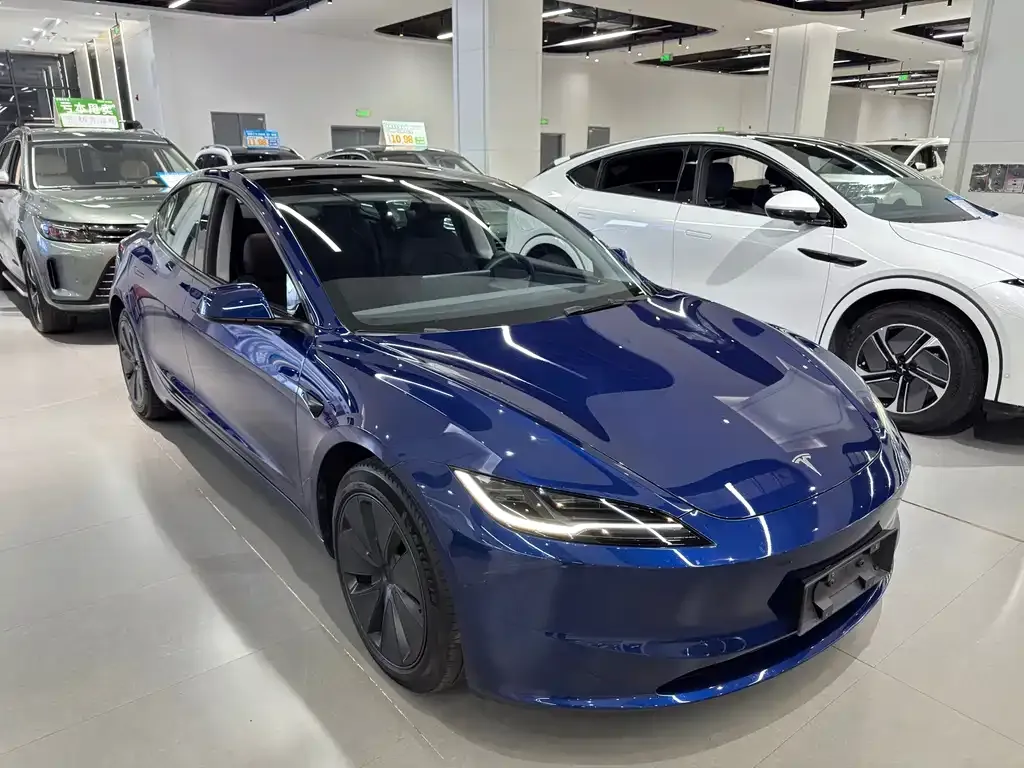 Tesla Model 3 — фото 9