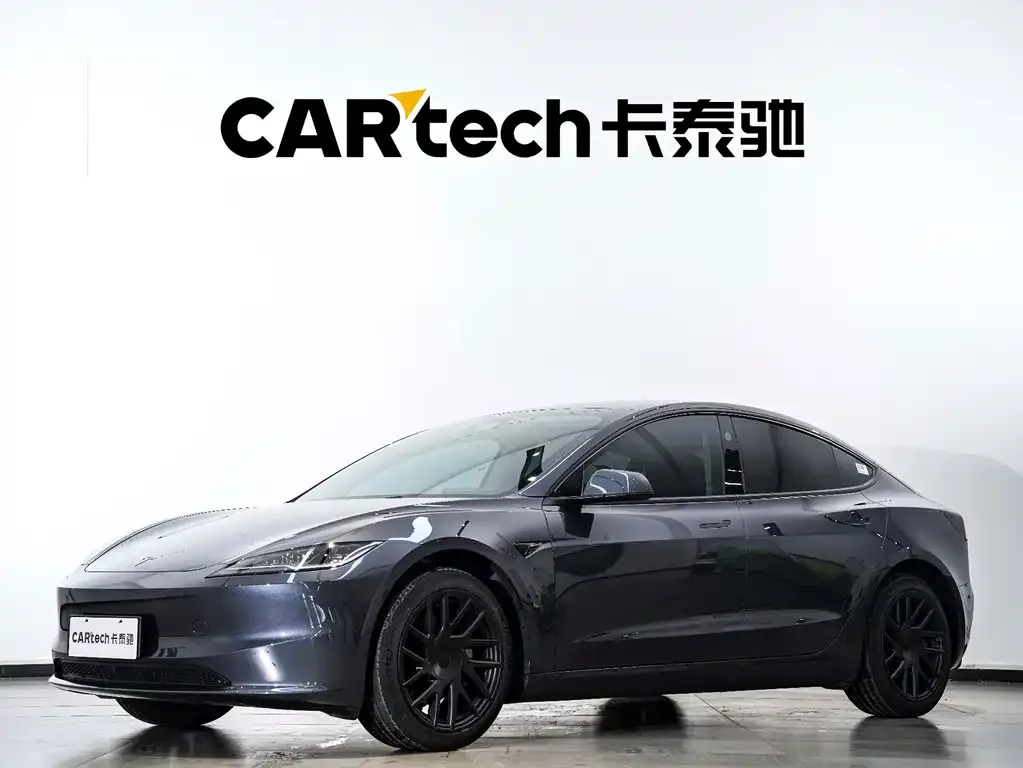 Tesla Model 3 — фото 1